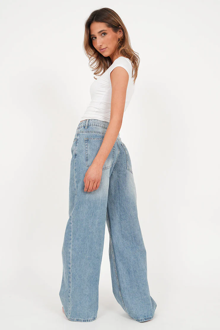 "Austin" wide leg jeans light blue - Image 4