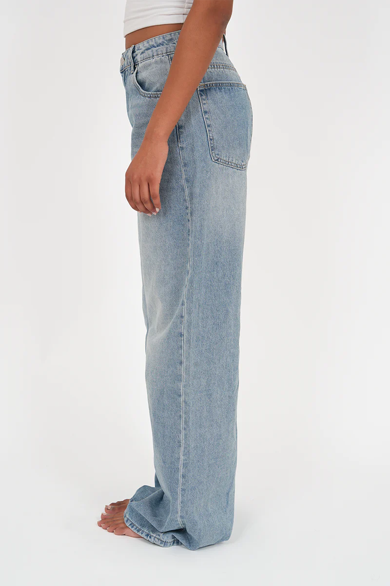 "Austin" wide leg jeans light blue tall - Image 6